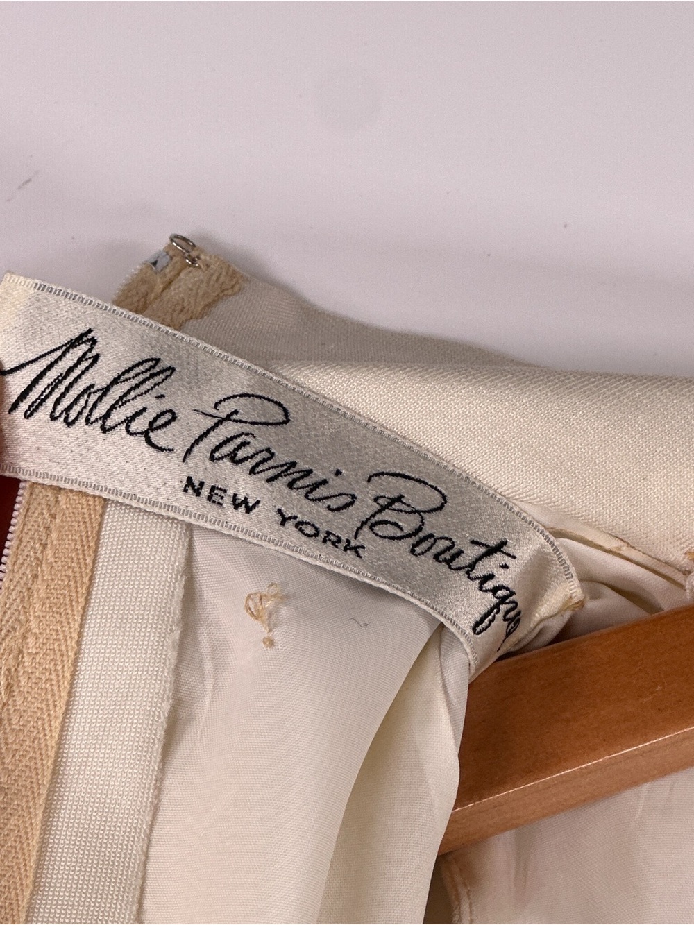 Mollie Parnis Neusteters Pleated Mock Neck Maxi Dress Cream Size 4 - Picture 10 of 16